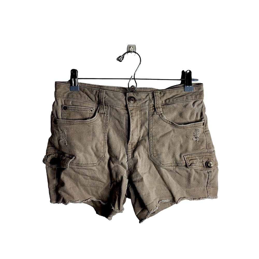 Time and Tru Khaki Cut-Off Shorts. Perfect Condition! - Picture 2 of 5